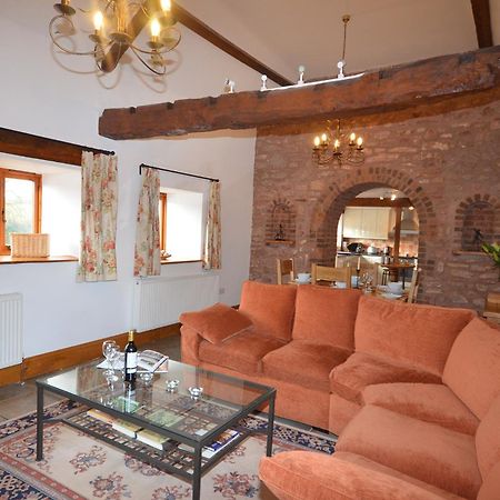 Villa 2 Bed In Bridgwater Rexba Spaxton Exterior foto